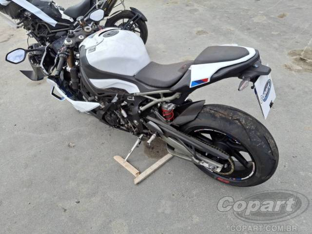 2026 BMW S 1000 