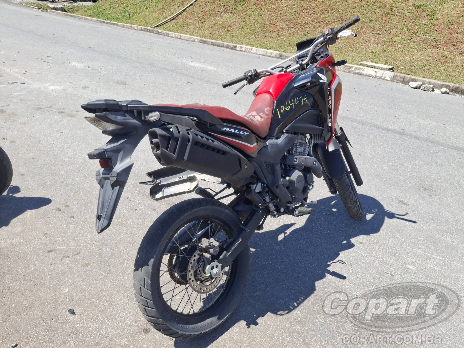 2025 HONDA XRE SAHARA 300 — foto 4 de 10