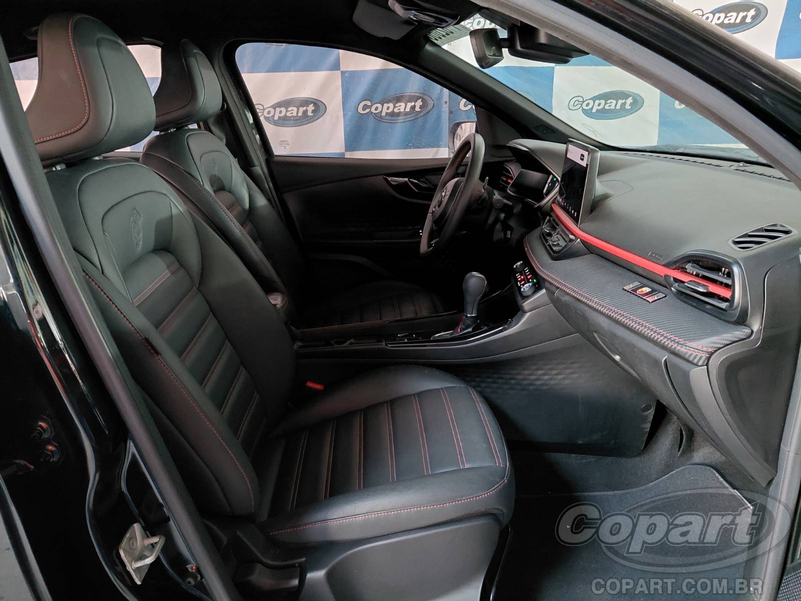 Foto 5: 2025 FIAT FASTBACK