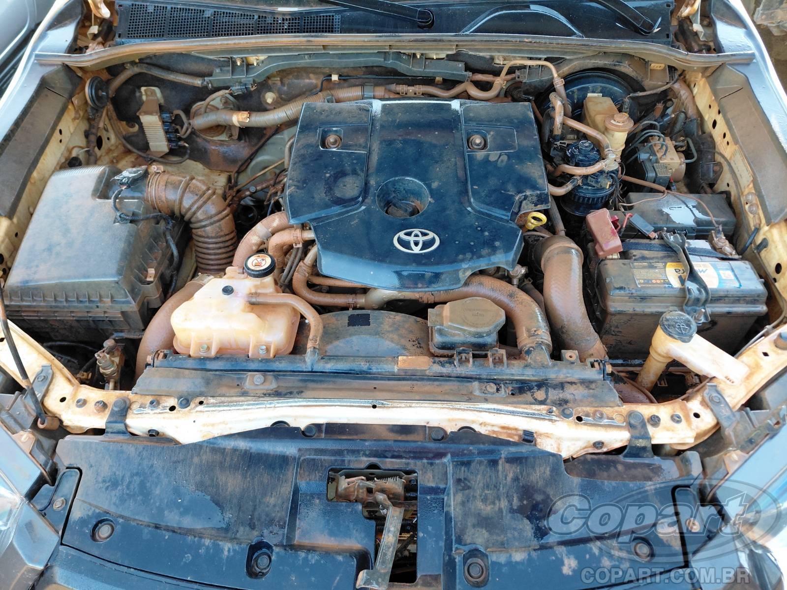 Foto 7 de 10: 2024 TOYOTA HILUX CD Hilux CD STD Power Pack 2.8 D-4D Turbo