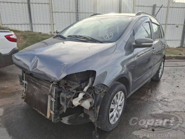 2011 VOLKSWAGEN SPACEFOX 