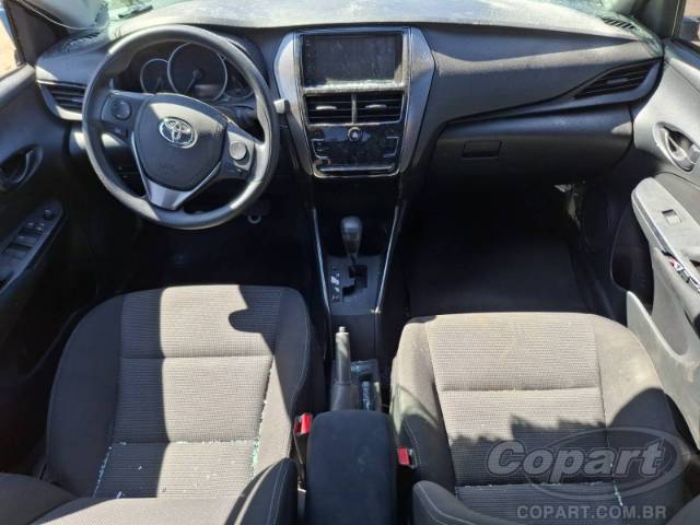2024 TOYOTA YARIS SEDA 