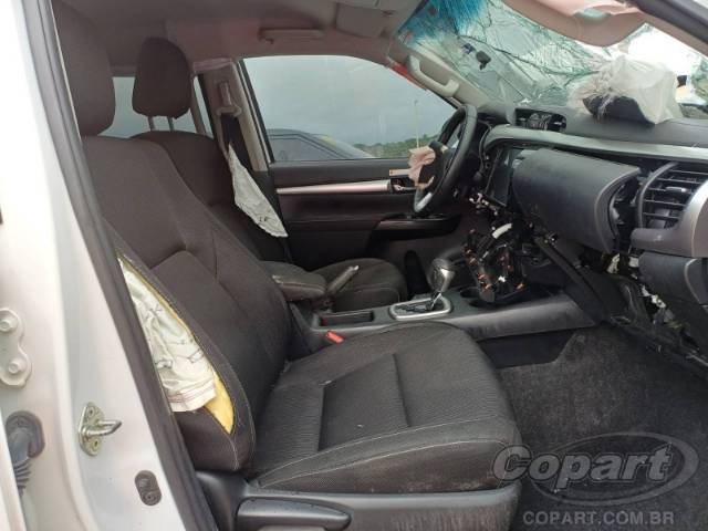 2024 TOYOTA HILUX CD 