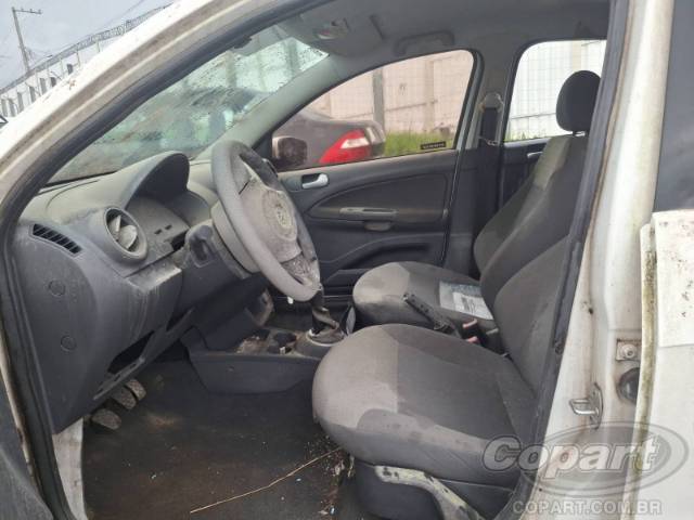 2014 VOLKSWAGEN VOYAGE 