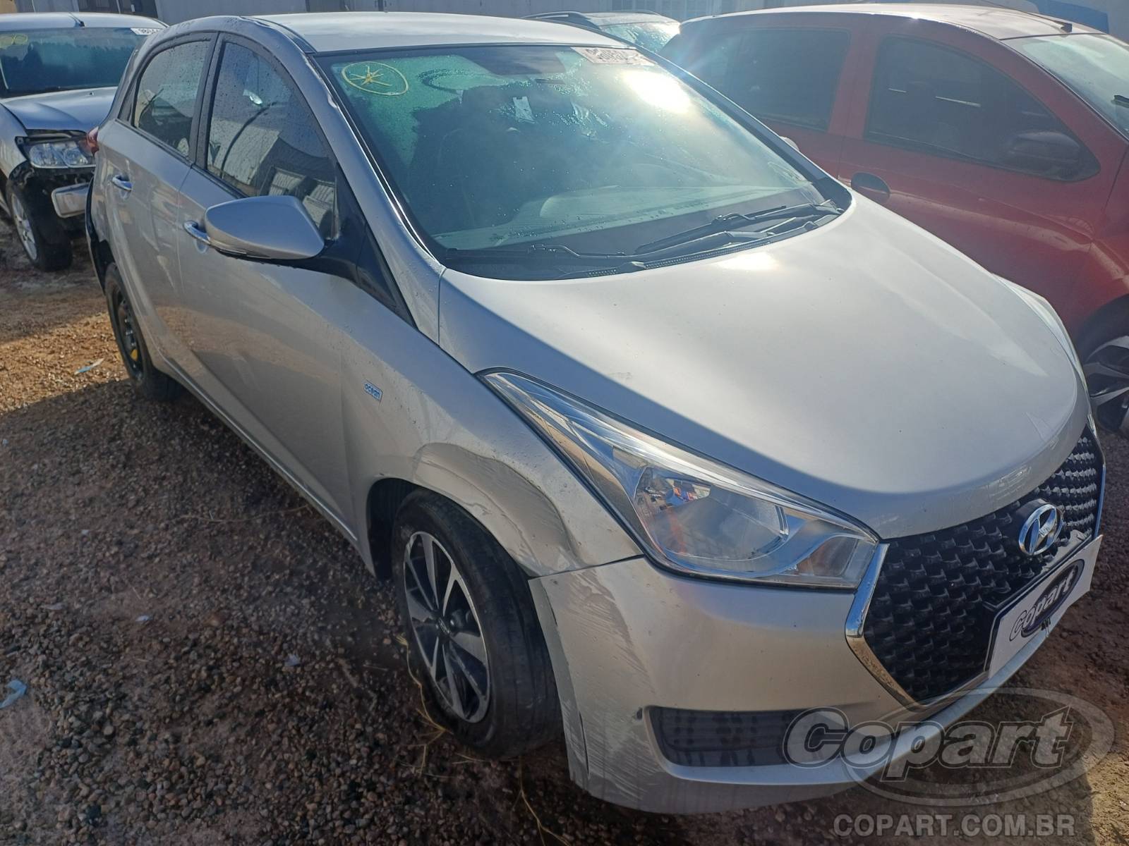 Hyundai HB20 Comfort 1.6 16V CVVT 2017 Médio Dano Lateral
