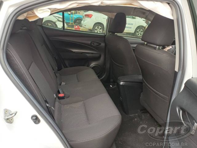 2024 TOYOTA YARIS SEDA 