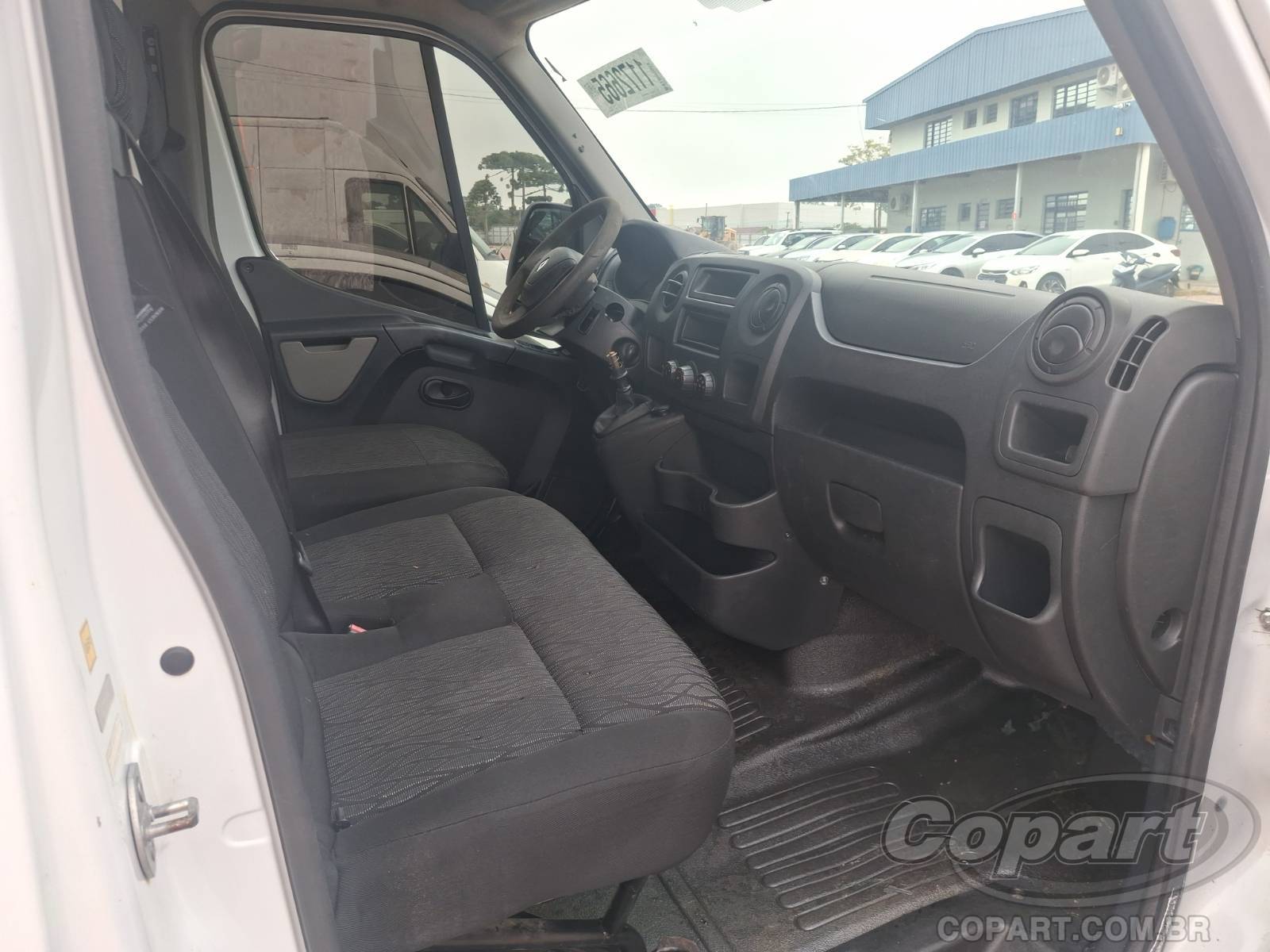 2021 RENAULT MASTER FURGAO — foto 5 de 10