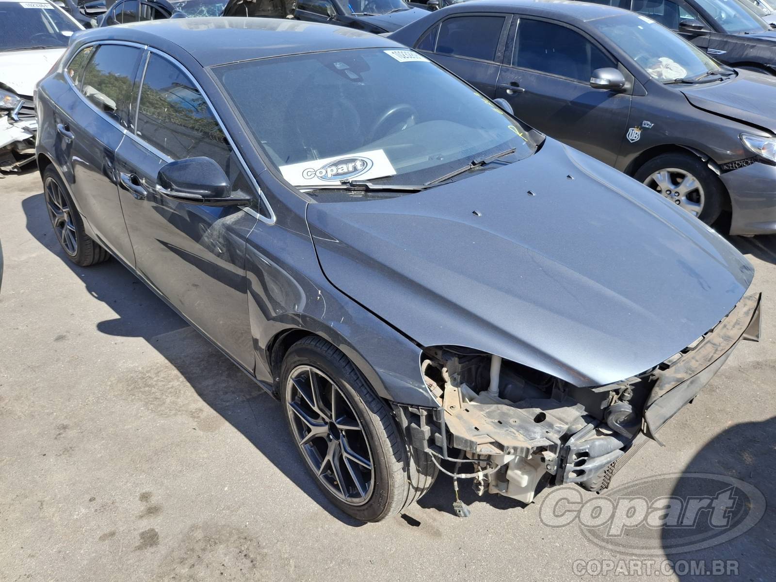 Veículo Volvo V40 VOLVO V40 T5 R-Design 2.0 I5 Turbo 2013 2014 em leilão