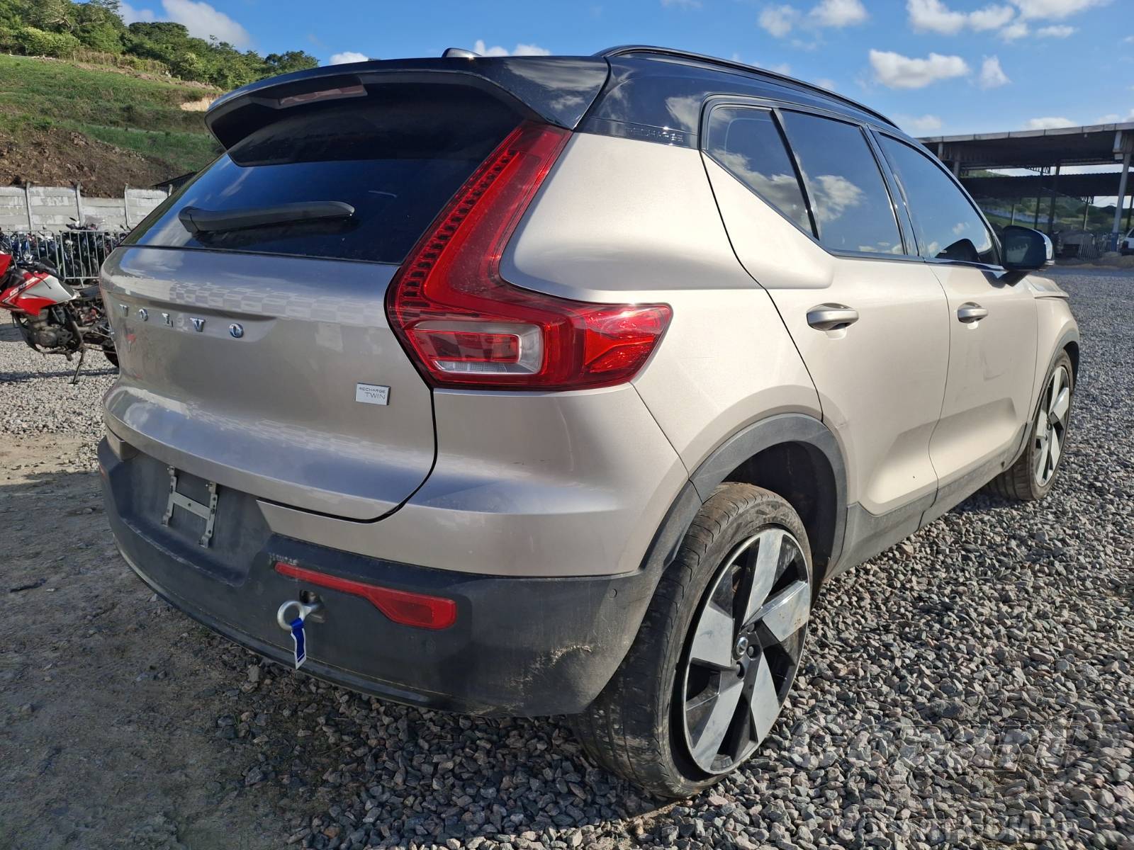 2023 VOLVO XC40 — foto 4 de 10