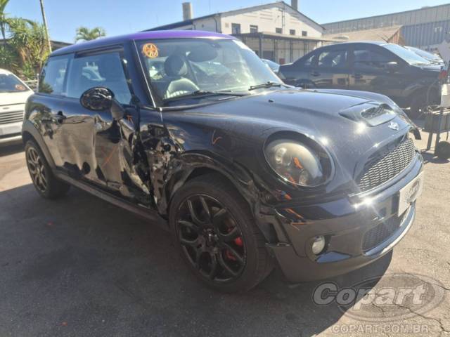 2010 MINI COOPER 