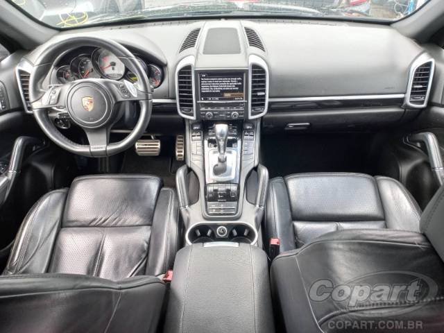 2011 PORSCHE CAYENNE 