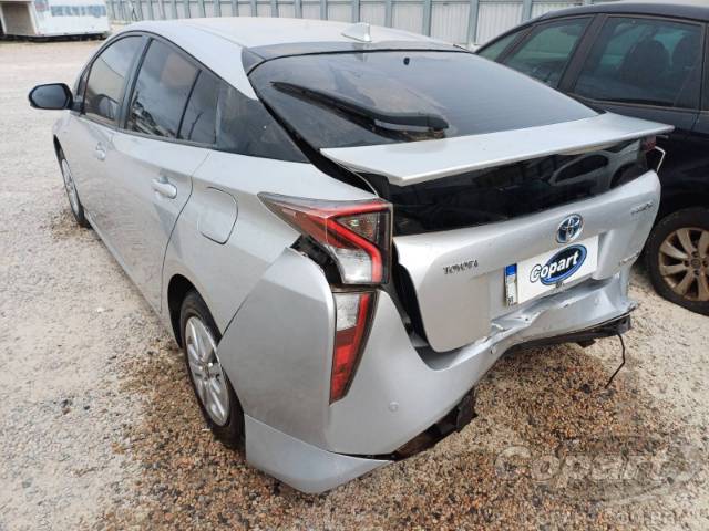 2016 TOYOTA PRIUS 