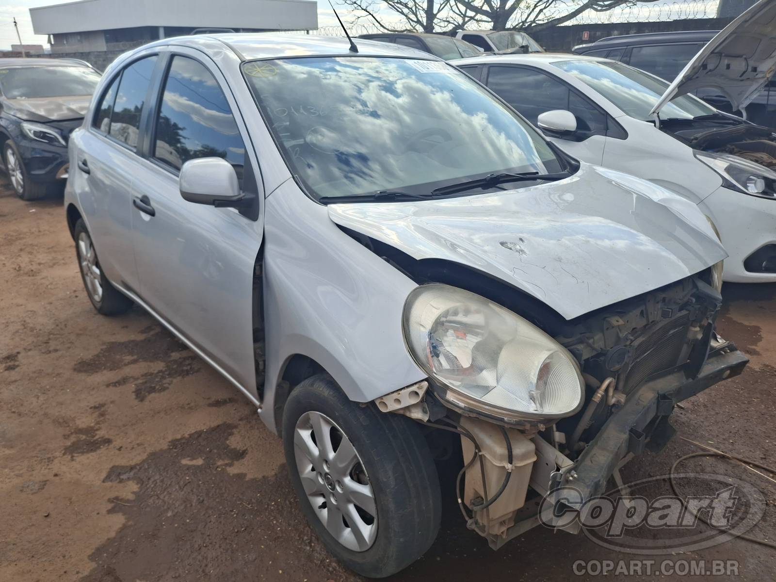 Veículo Nissan March 2013 NISSAN MARCH March SV 1.6 16V 2013 em leilão