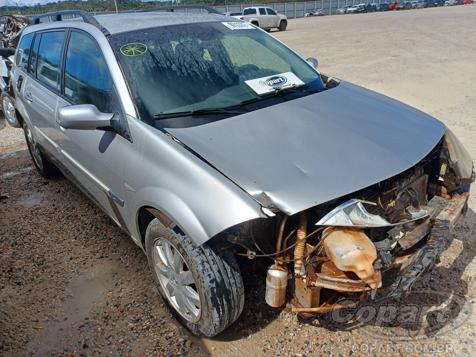 Veículo Renault Megane Renault Megane Grand Tour Dynamique 1.6 16V Hi-Flex 2012 Pequena Monta 2012 em leilão