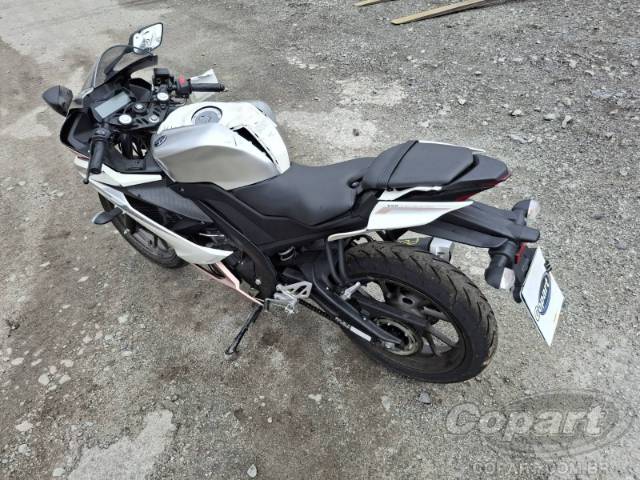 2026 YAMAHA YZF R15 
