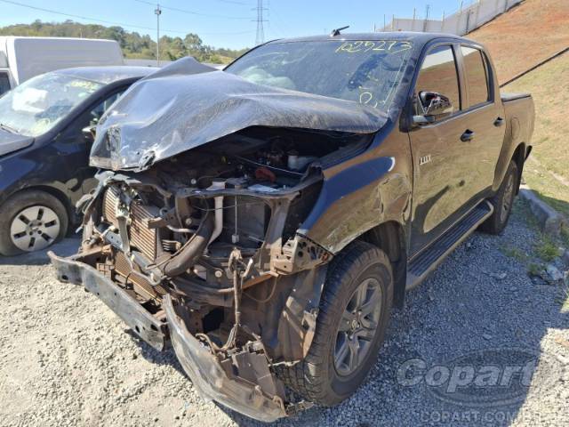 2023 TOYOTA HILUX CD 