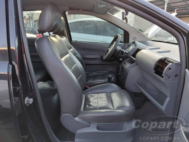 2005 VOLKSWAGEN FOX 