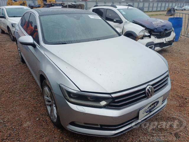 2017 VOLKSWAGEN PASSAT 