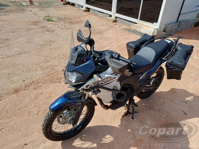 2025 KAWASAKI VERSYS-X 