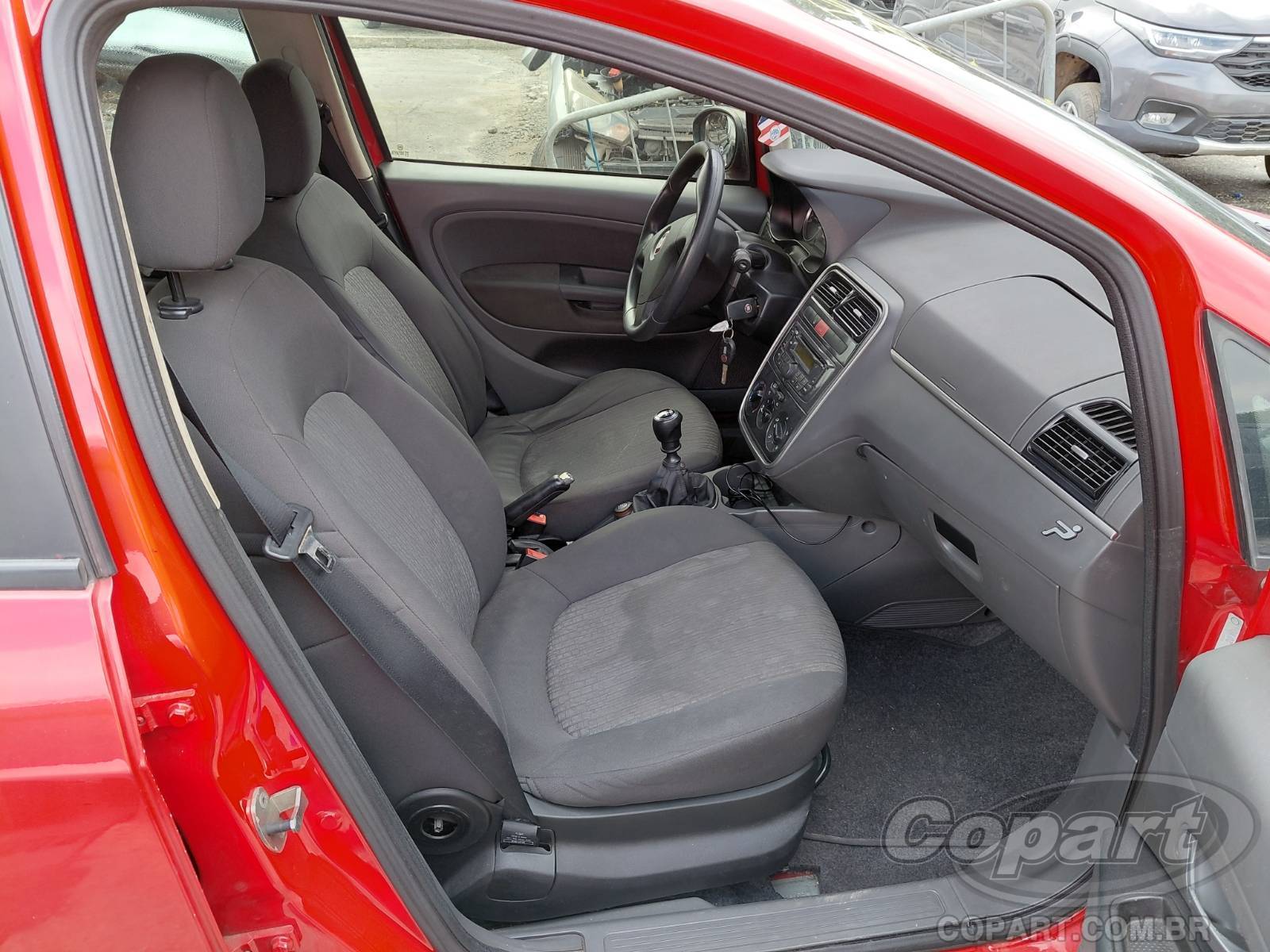 2011 FIAT PUNTO — foto 5 de 10