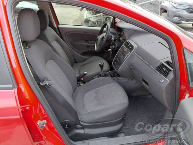 2011 FIAT PUNTO 