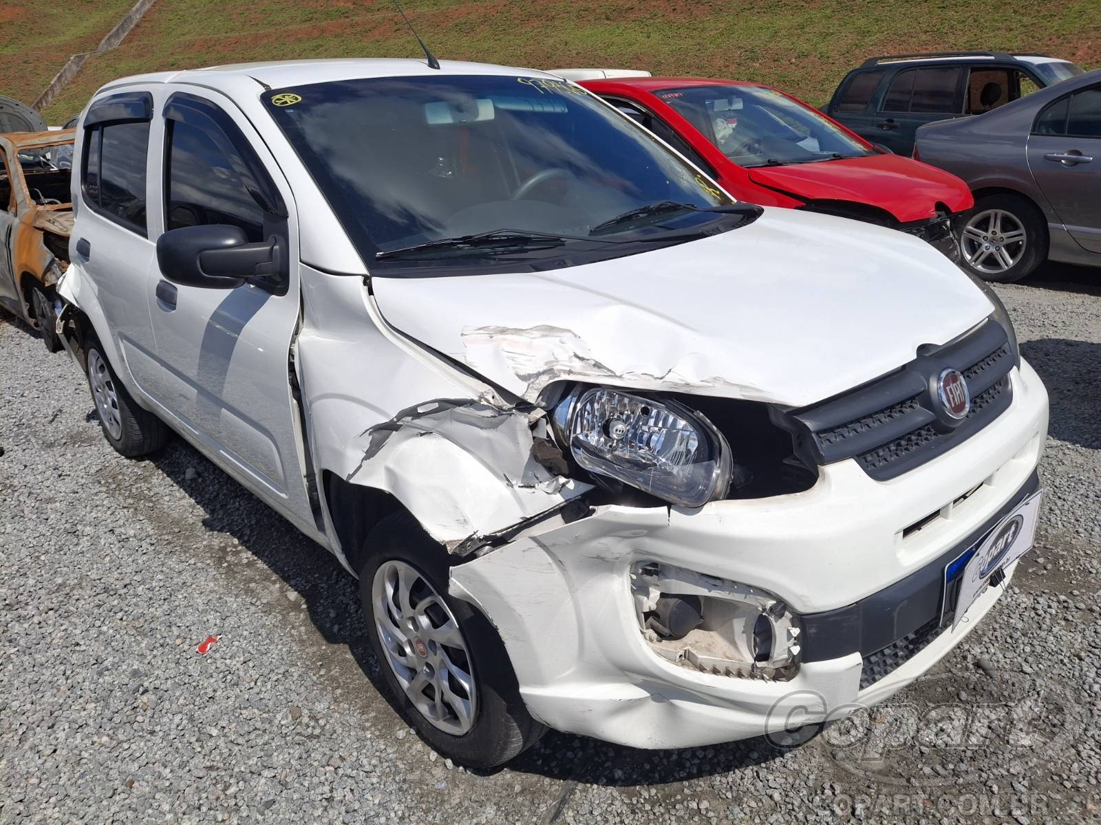 FIAT Uno Attractive 1.0 Evo 2021 Colisão Média Monta