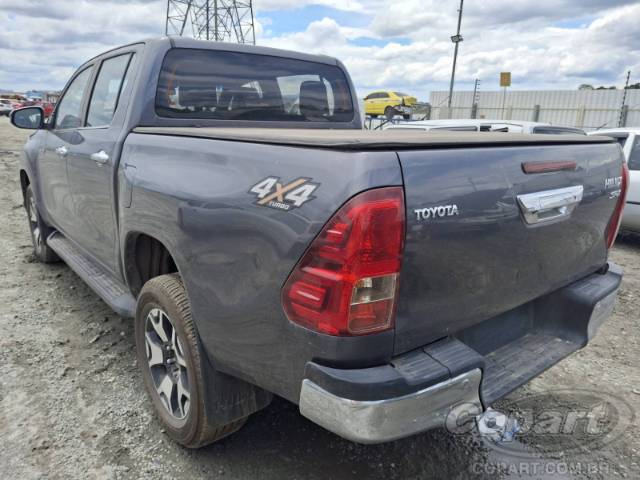 2017 TOYOTA HILUX CD 
