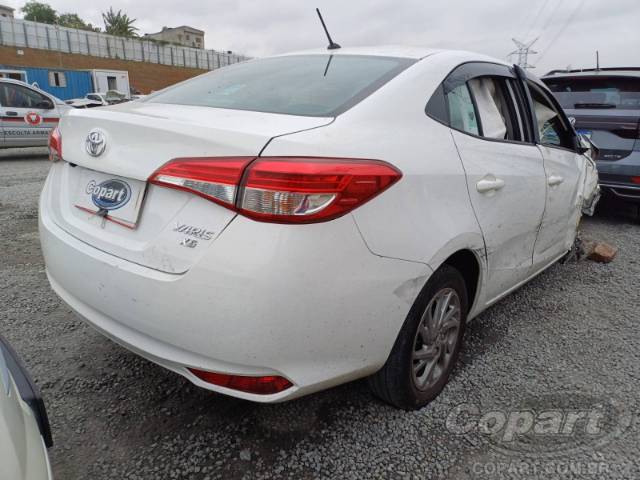 2024 TOYOTA YARIS SEDA 