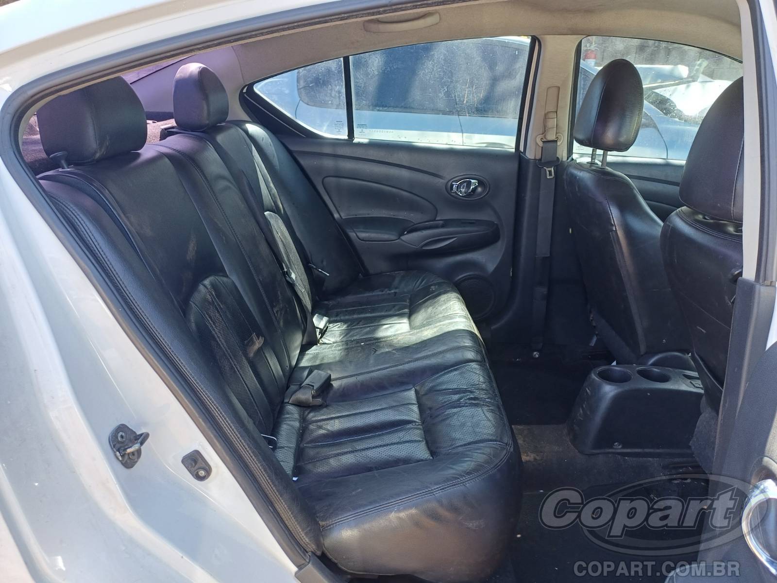 Foto 6 de 10: 2016 NISSAN VERSA