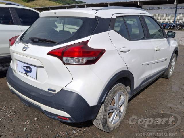 2018 NISSAN KICKS 