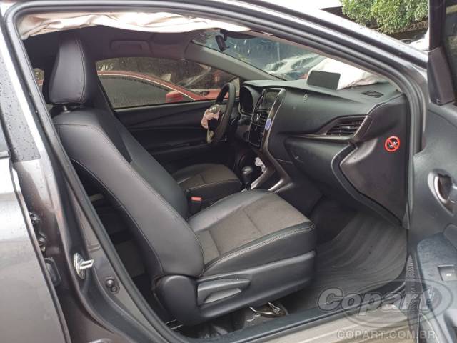 2024 TOYOTA YARIS SEDA 