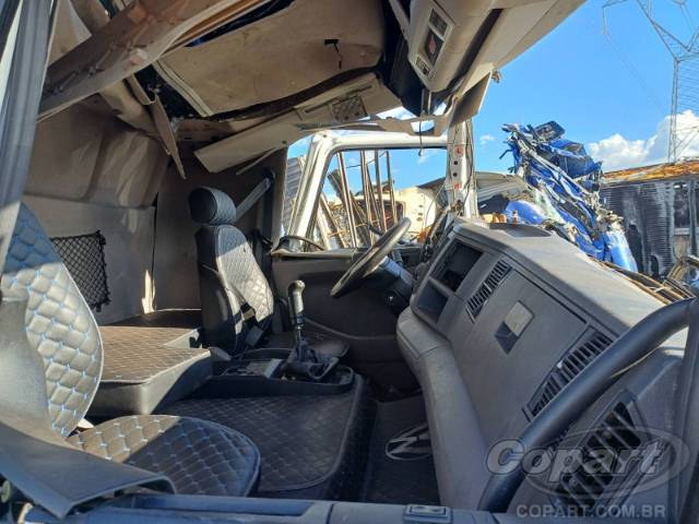 2012 VOLKSWAGEN CONSTELLATION 