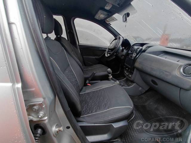 2017 RENAULT DUSTER OROCH 