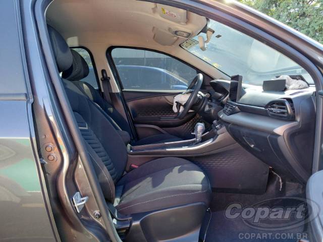 2025 FIAT FASTBACK 