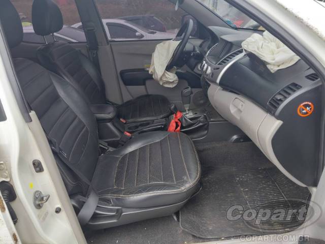 2015 MITSUBISHI L200 TRITON 