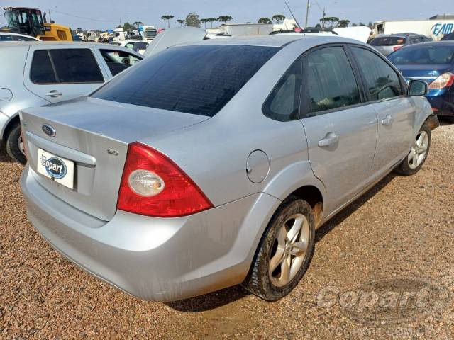 2009 FORD FOCUS SEDAN 