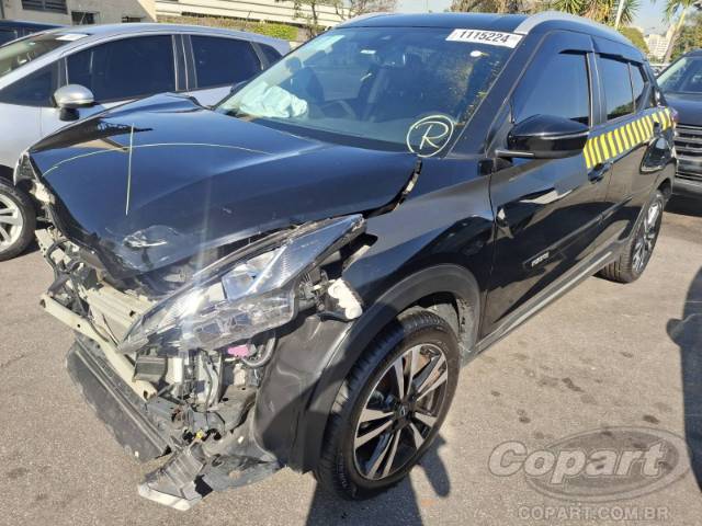 2025 NISSAN Kicks Play 