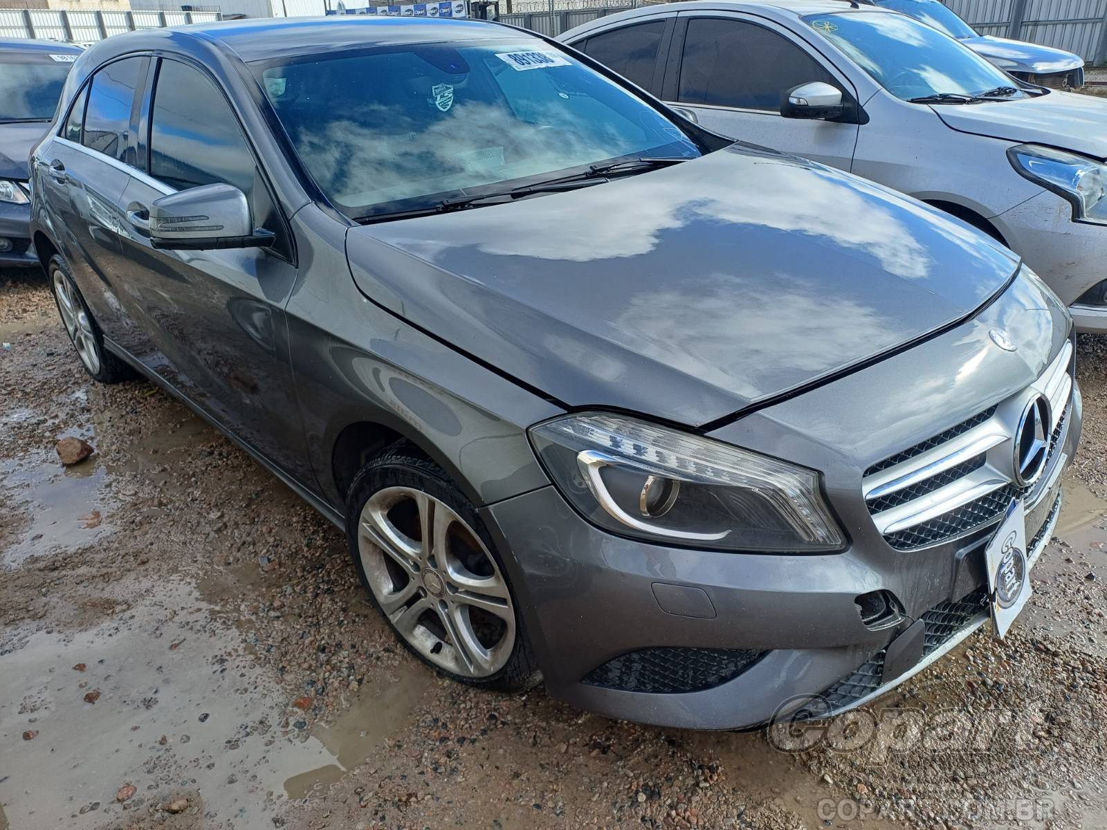 Veículo Mercedes-Benz Classe A Mercedes Benz Classe A 200 1.6 16V Turbo 2014 Colisão Frontal 2014 em leilão