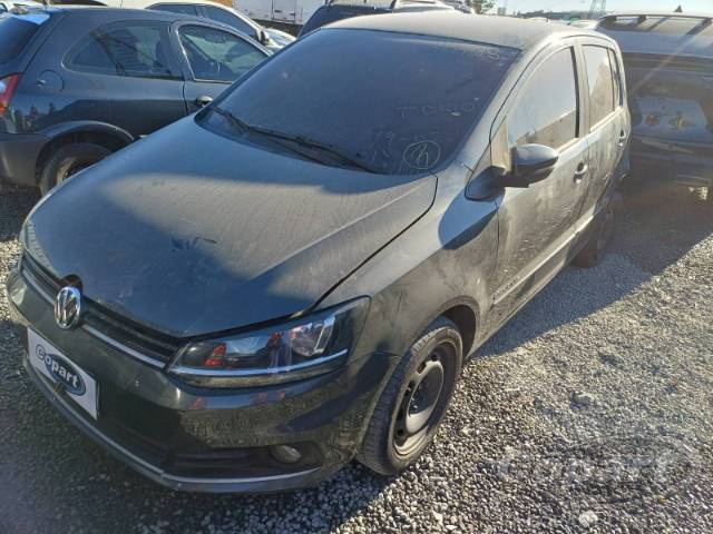 2015 VOLKSWAGEN FOX 