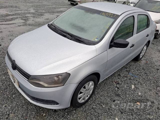 2015 VOLKSWAGEN VOYAGE 