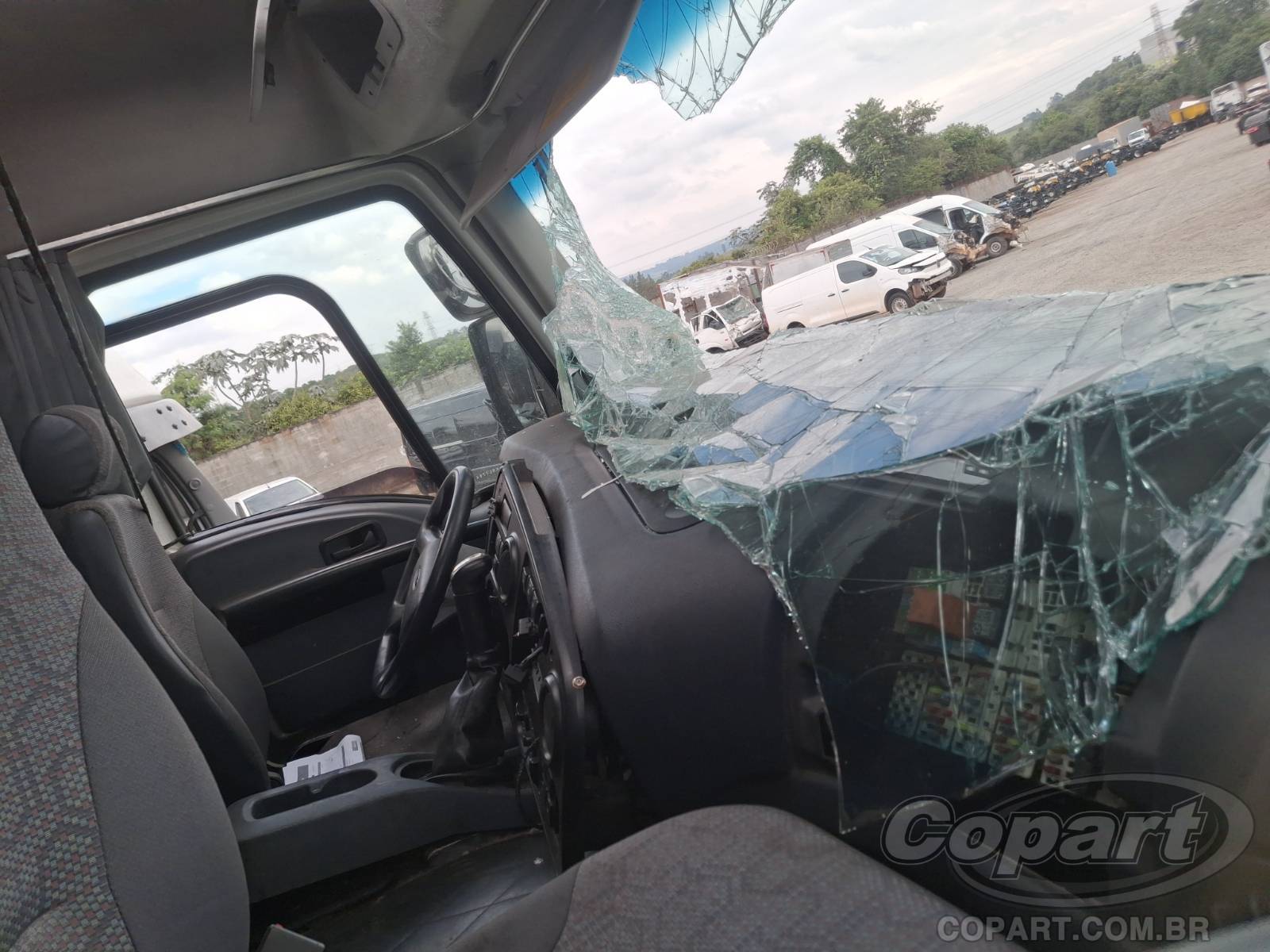 2019 FORD CARGO 3031 — foto 9 de 10