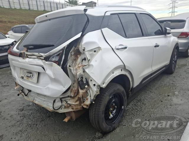2022 NISSAN KICKS 