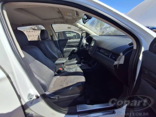 2016 MITSUBISHI OUTLANDER 