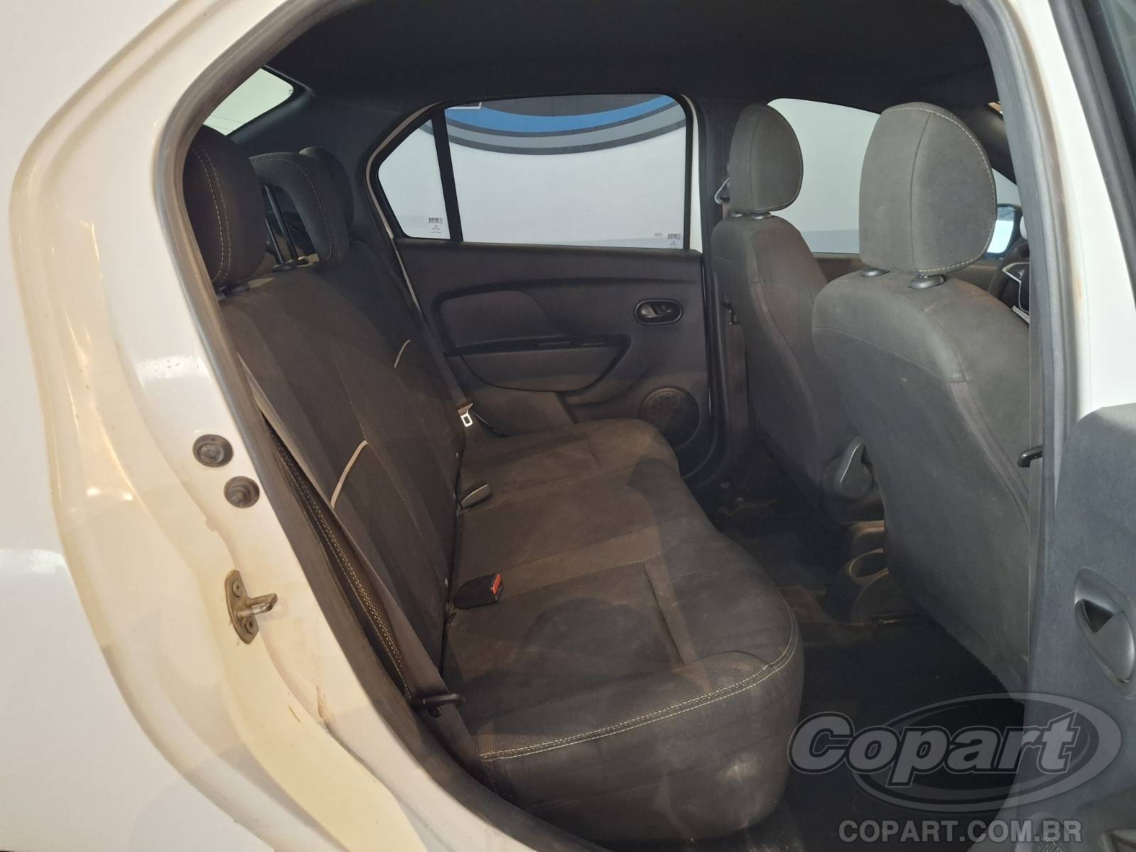 Foto 6 de 10: 2022 RENAULT LOGAN