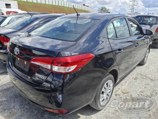 2025 TOYOTA YARIS SEDA 