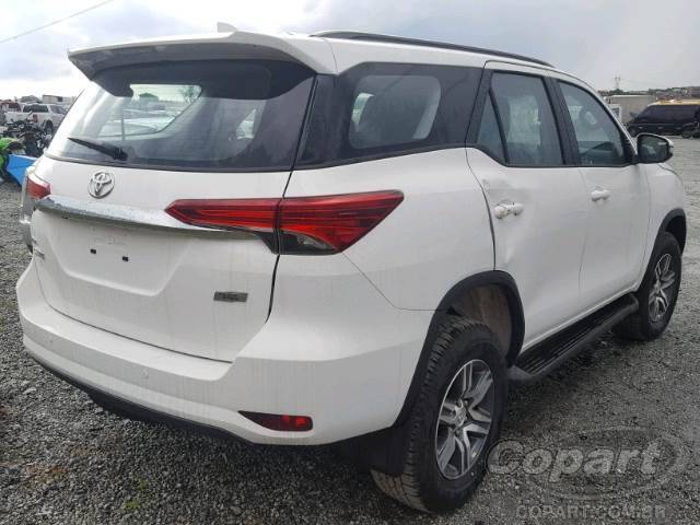 2017 TOYOTA HILUX SW4 