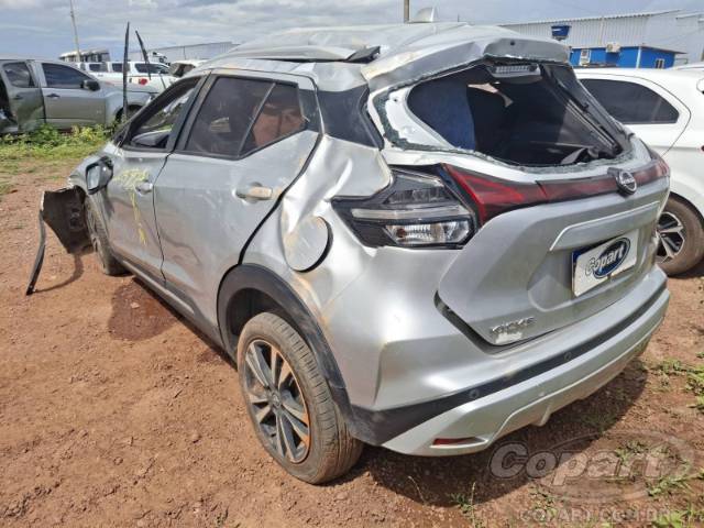 2023 NISSAN KICKS 