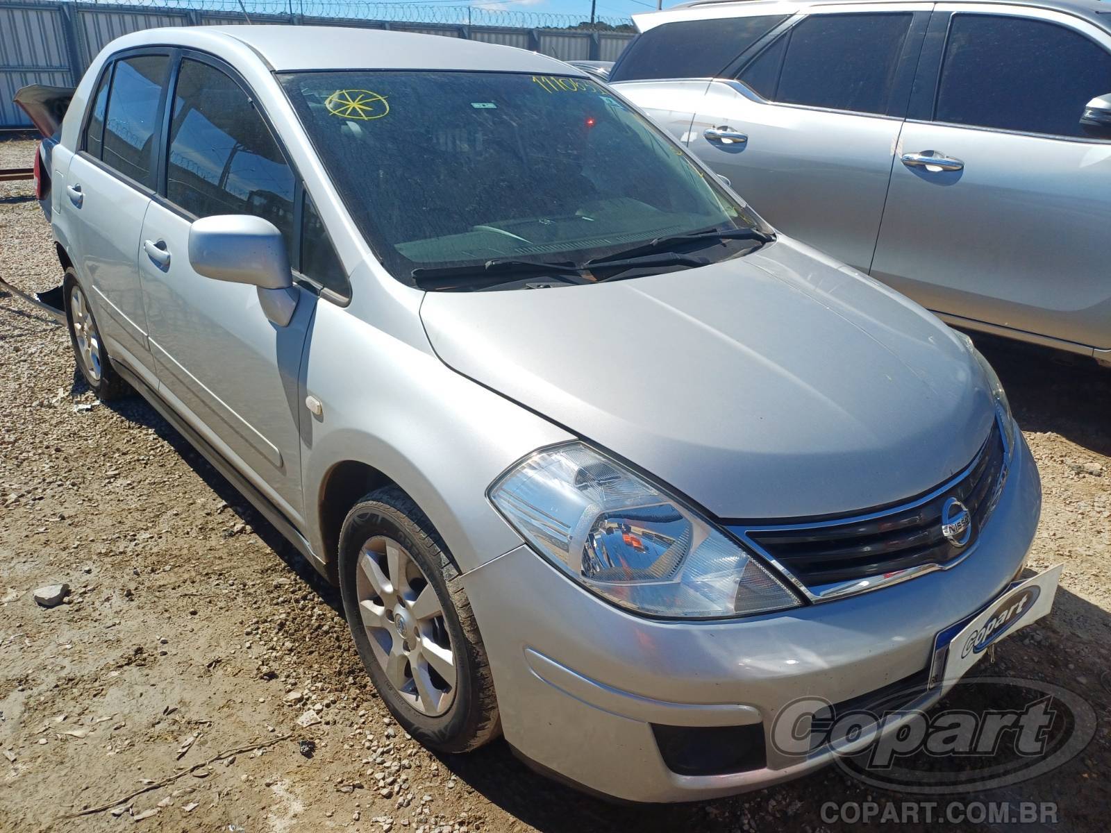 Veículo Nissan Tiida Nissan Tiida Sedan 1.8 16V 2013 2013 em leilão
