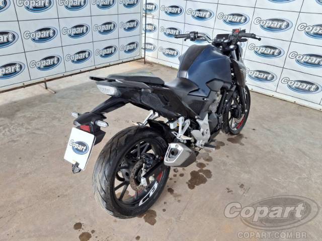 2025 HONDA CB 300F 
