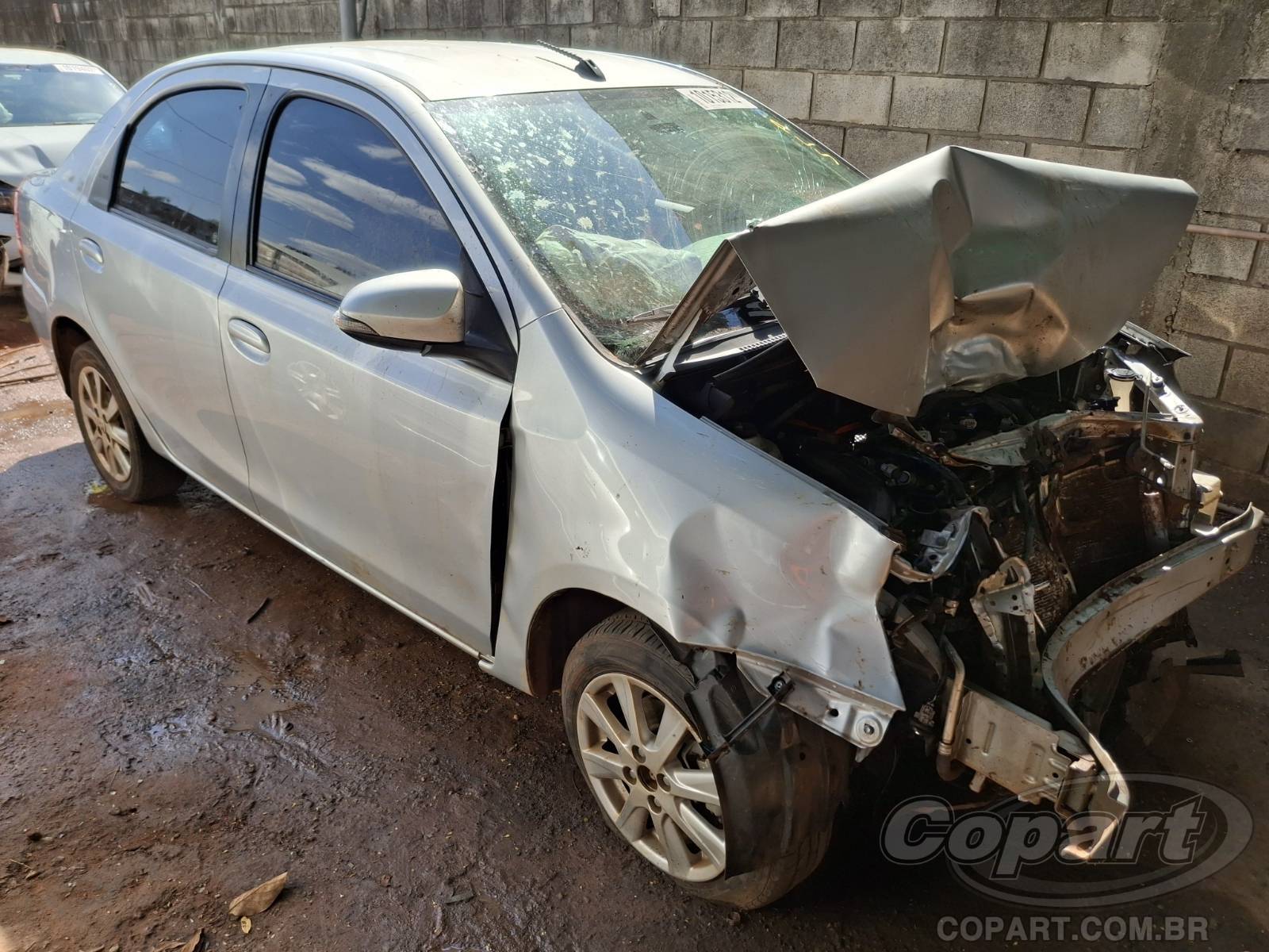 TOYOTA ETIOS SEDA X PLUS AT 1.5 16V DUAL VVT-I 2019
